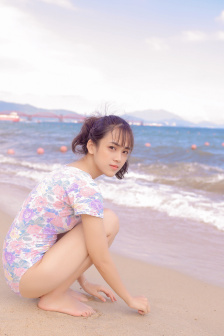 半妖乳娘